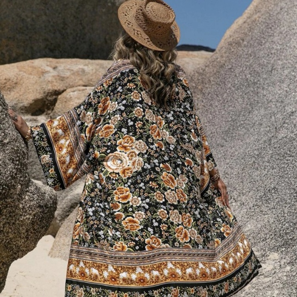 Beautiful Raven Floral Print Boho Kimono Duster Robe New 🌱